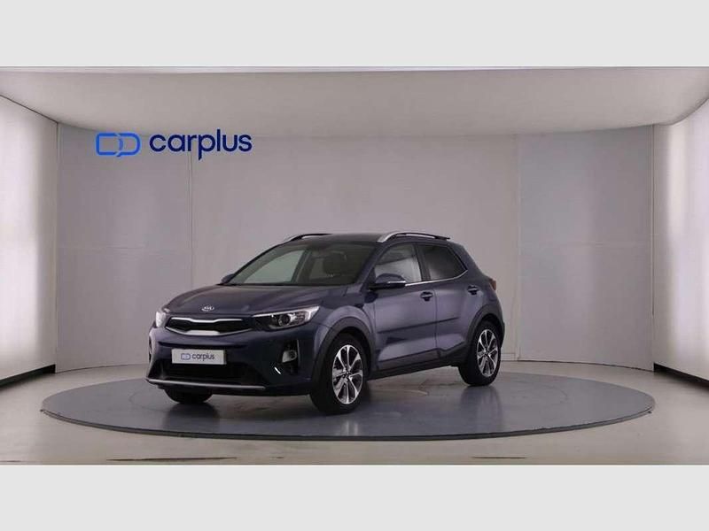 Usado Kia Stonic 101 CV (74 kW) 2020 Plateado SUV