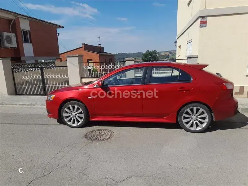 Usado Mitsubishi Lancer Sportback Motion 150 CV (110 kW) 2012 Rojo Berlina