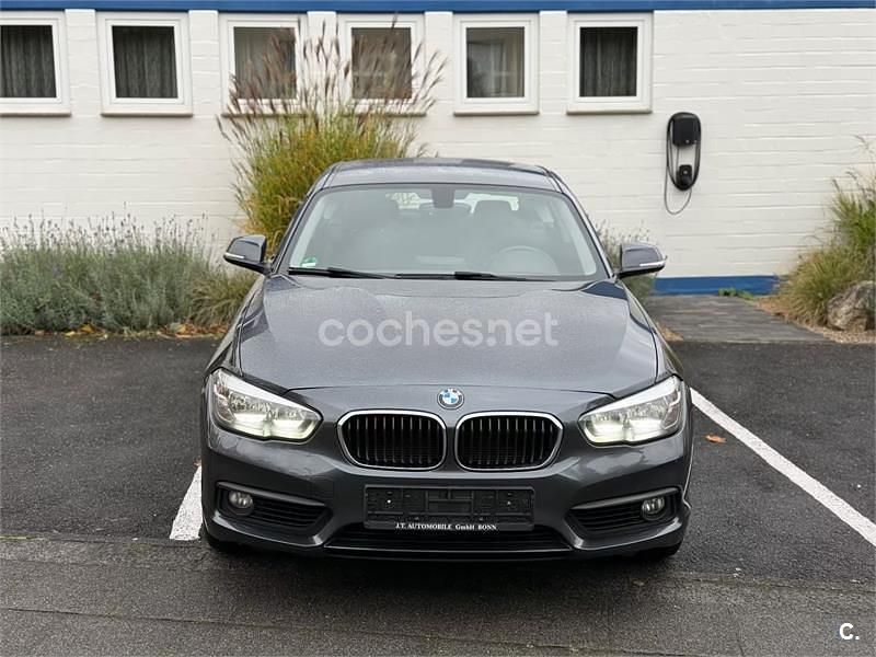 Usado BMW 118 Advantage 150 CV (110 kW) 2016 Gris / plata Utilitario