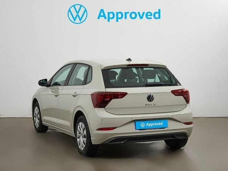 Usado VW Polo 95 CV (69 kW) 2022 Gris Utilitario