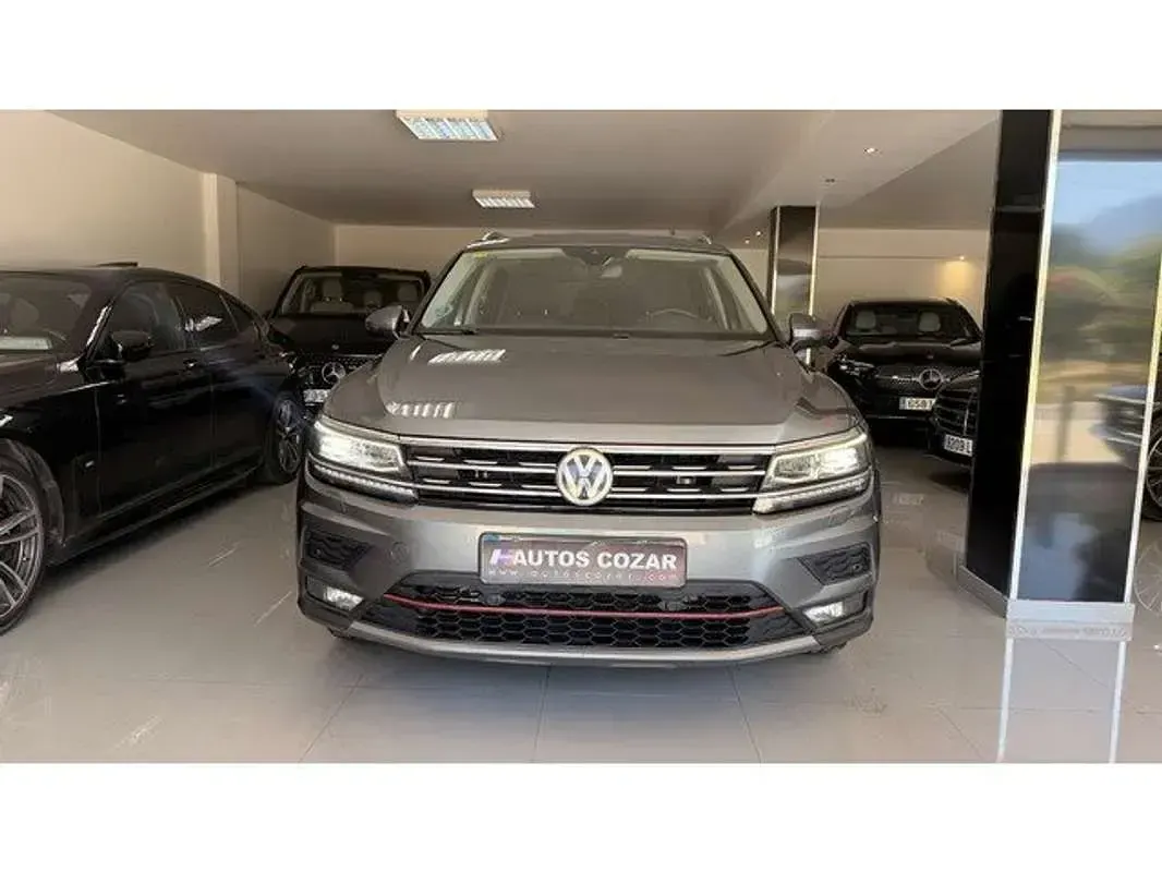 Usado VW Tiguan Allspace Advance 150 CV (110 kW) 2018 Gris SUV