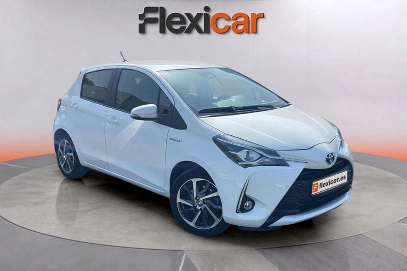 Blanco Usado 2020 Toyota Yaris Hybrid Active Berlina | 16.490 € (Precio justo) - Imagen 1/4