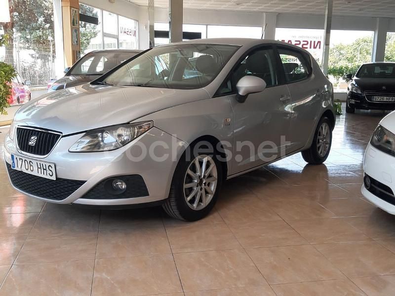 Gris / plata Usado 2012 Seat Ibiza Style Berlina | 6990 € (Precio justo) - Imagen 1/4
