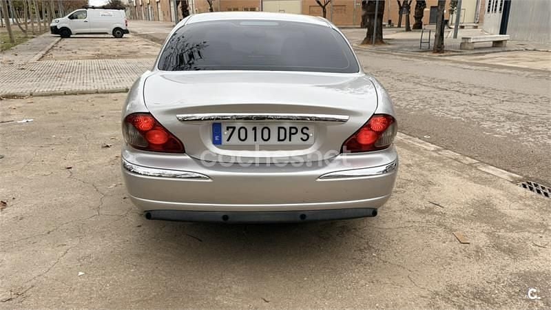 Usado Jaguar X-type Executive 155 CV (114 kW) 2005 Gris / plata Berlina