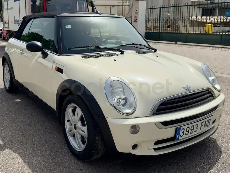 Usado Mini One Cabriolet 90 CV (66 kW) 2007 Blanco Descapotable