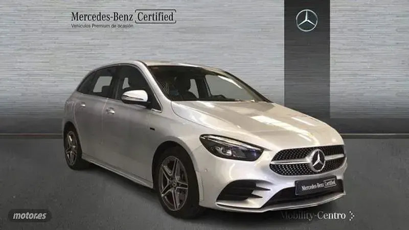 Usado Mercedes B250 217 CV (159 kW) 2020 Plateado Utilitario