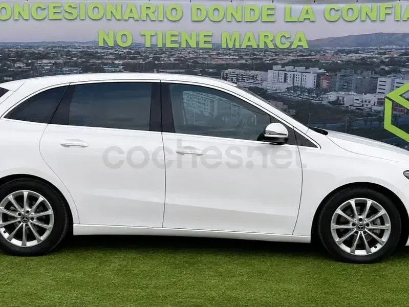 Usado Mercedes B220 190 CV (139 kW) 2019 Blanco Utilitario