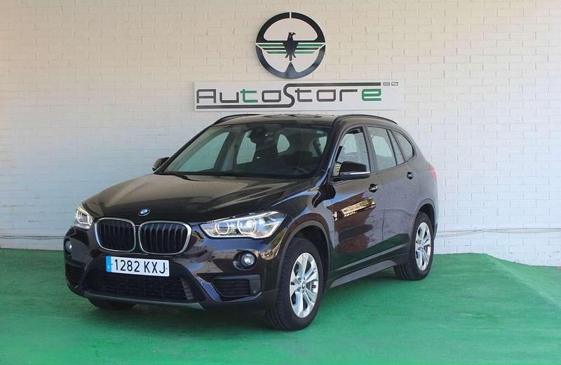 Burdeos Usado 2019 BMW X1 Comfort Edition SUV | 21.480 € (Super precio) - Imagen 1/4