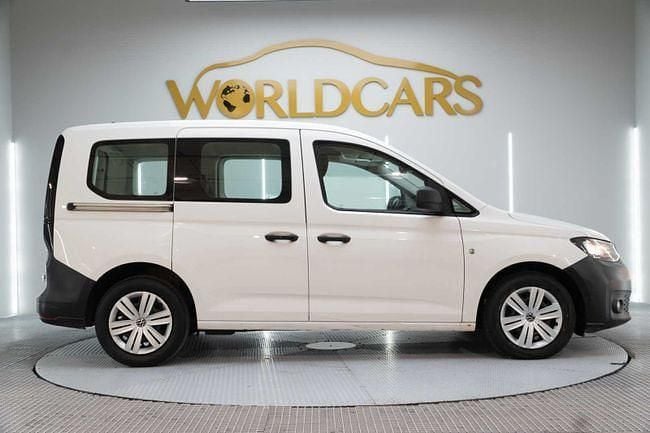 Usado VW Caddy 102 CV (75 kW) 2021 Blanco Monovolumen
