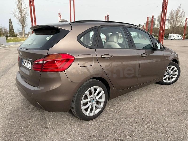 Usado BMW 225 Active Tourer iPerformance 224 CV (164 kW) 2020 Marrón Monovolumen