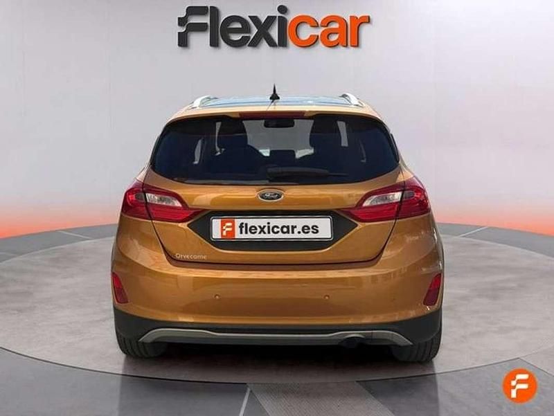 Usado Ford Fiesta Active 101 CV (74 kW) 2018 Naranja Utilitario