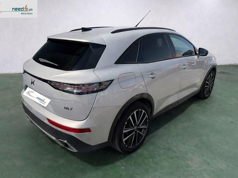 Usado DS Automobiles DS7 Crossback Performance 225 CV (165 kW) 2024 Gris / plata SUV