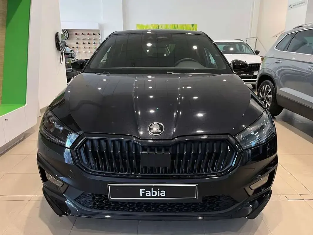 Nuevo Skoda Fabia Monte Carlo 150 CV (110 kW) 2026 Negro Utilitario