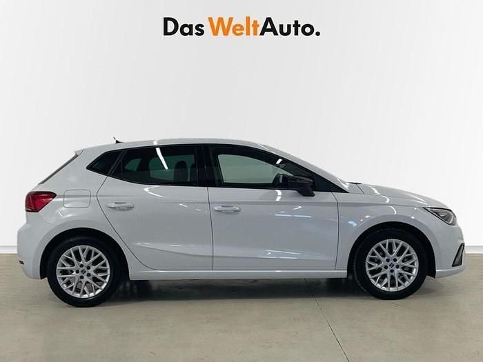 Usado Seat Ibiza FR 115 CV (84 kW) 2024 Blanco Berlina