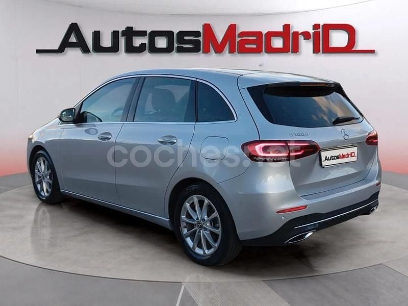 Usado Mercedes B180 117 CV (86 kW) 2019 Gris / plata Monovolumen