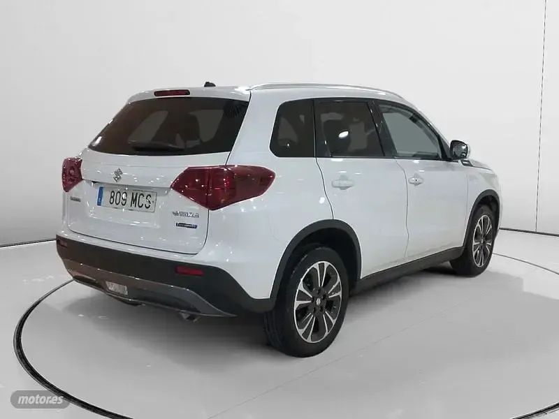 Usado Suzuki Vitara GLX 116 CV (85 kW) 2022 Blanco SUV