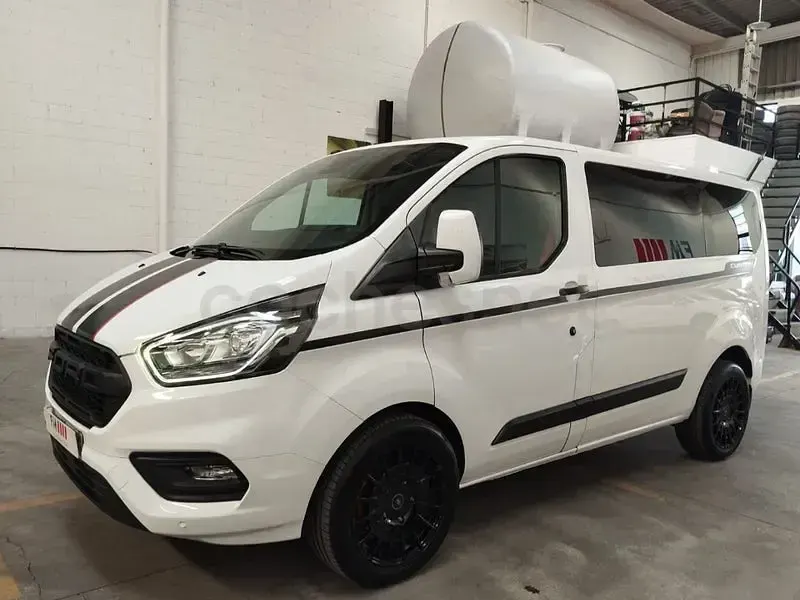 Usado Ford Tourneo Trend 130 CV (95 kW) 2018 Blanco Monovolumen