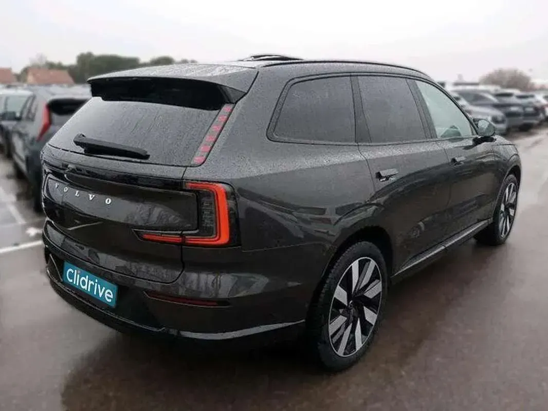 Usado Volvo EX90 Plus 300 kW (408 CV) 2025 Gris SUV