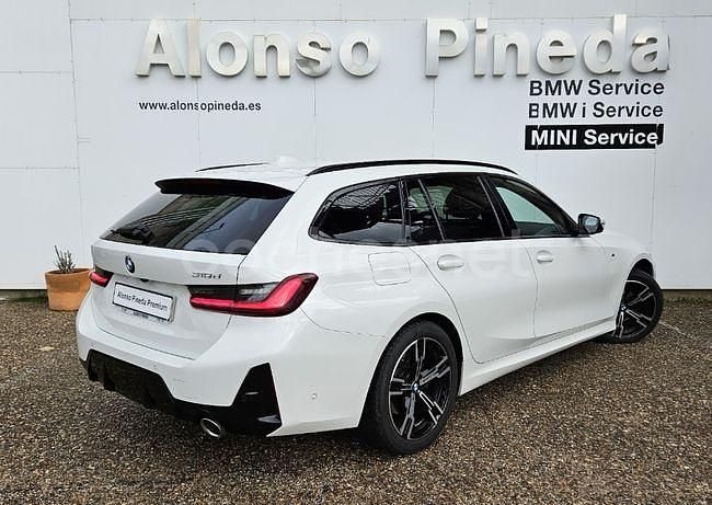 Usado BMW 318 M Sport 150 CV (110 kW) 2024 Blanco Familiar