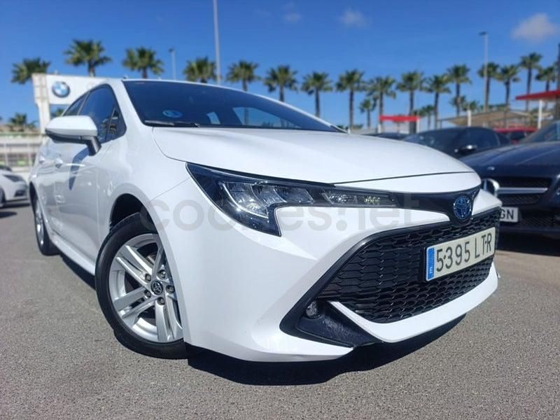 Usado Toyota Corolla Active 122 CV (89 kW) 2021 Blanco Berlina