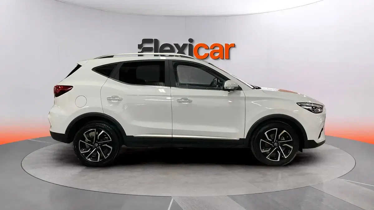 Usado MG ZS Luxury 106 CV (77 kW) 2024 Blanco SUV