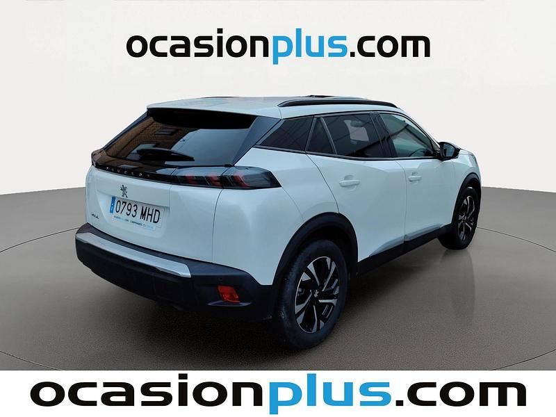 Usado Peugeot 2008 Allure 100 CV (73 kW) 2023 Blanco SUV