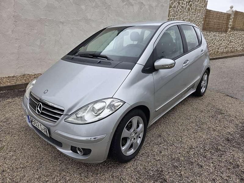 Usado Mercedes A170 116 CV (85 kW) 2005 Gris Utilitario