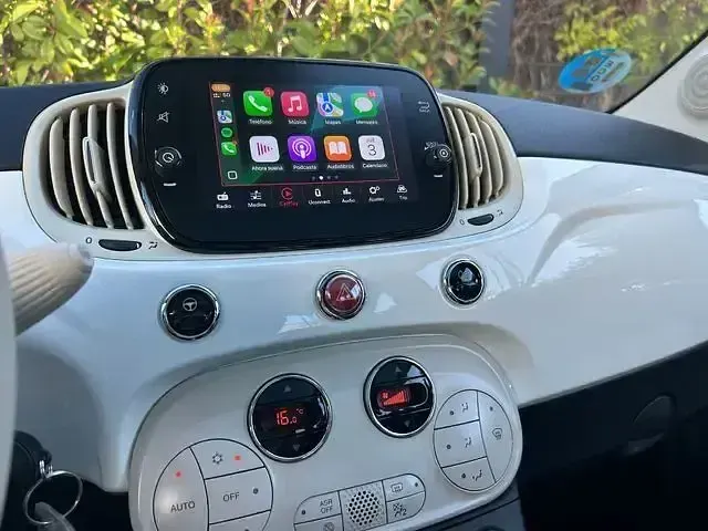 Usado Fiat 500 Dolcevita 70 CV (51 kW) 2021 Blanco Utilitario