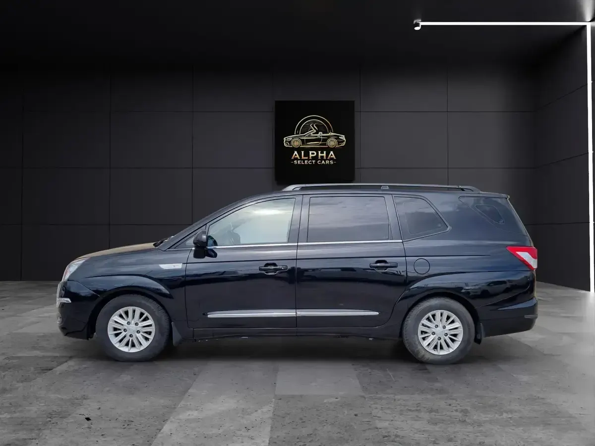 Usado SsangYong Rodius 178 CV (130 kW) 2018 Negro Monovolumen
