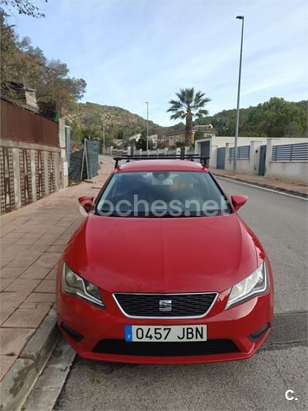 Rojo Usado 2014 Seat Leon ST Style Familiar | 7000 € (Buen precio) - Imagen 1/4