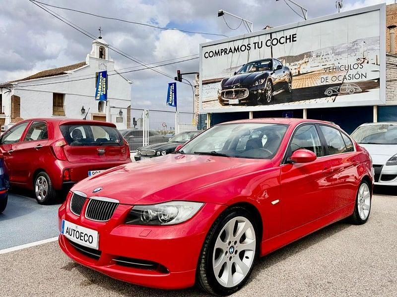 Usado BMW 330 Comfort Edition 258 HP (189 kW) 2006 Vermelho Sedan