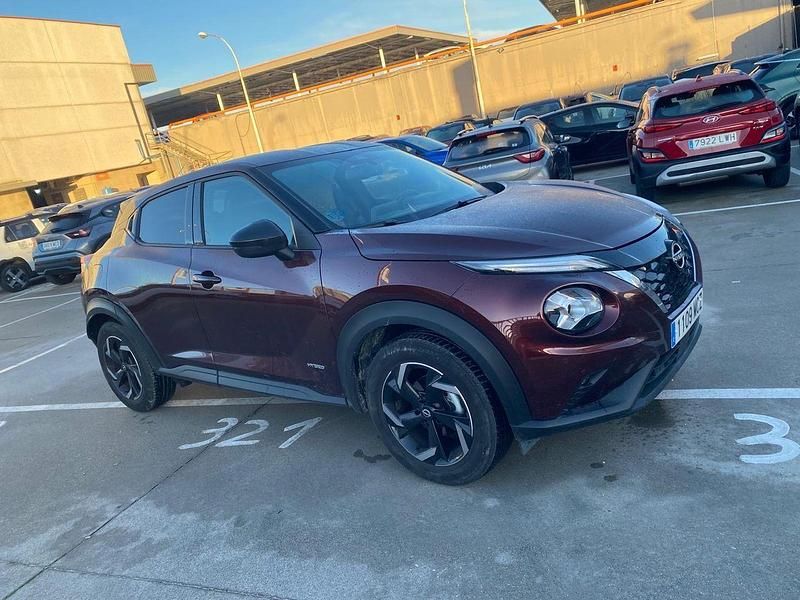 Usado Nissan Juke N-Connecta 143 CV (105 kW) 2022 Rojo oscuro SUV