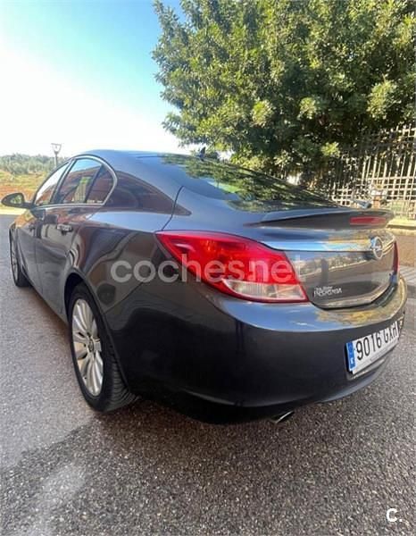 Negro Usado 2010 Opel Insignia Edition Berlina | 5900 € (Precio justo) - Imagen 1/4