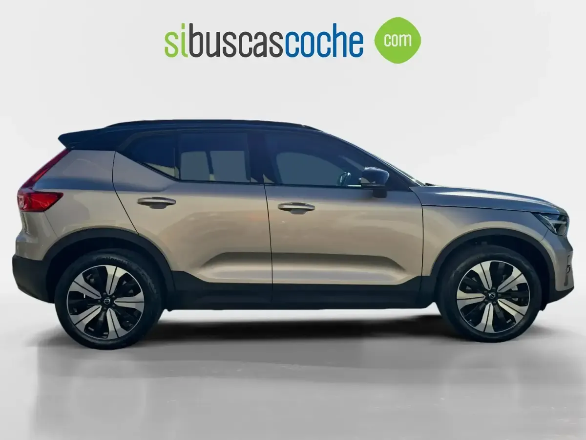 Usado Volvo XC40 Core 200 kW (272 CV) 2023 Gris/plata SUV