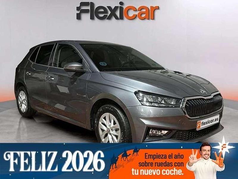 Gris Usado 2024 Skoda Fabia Selection Utilitario | 14.990 € (Buen precio) - Imagen 1/4