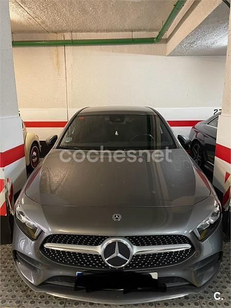 Usado Mercedes A180 109 CV (80 kW) 2018 Gris / plata Berlina