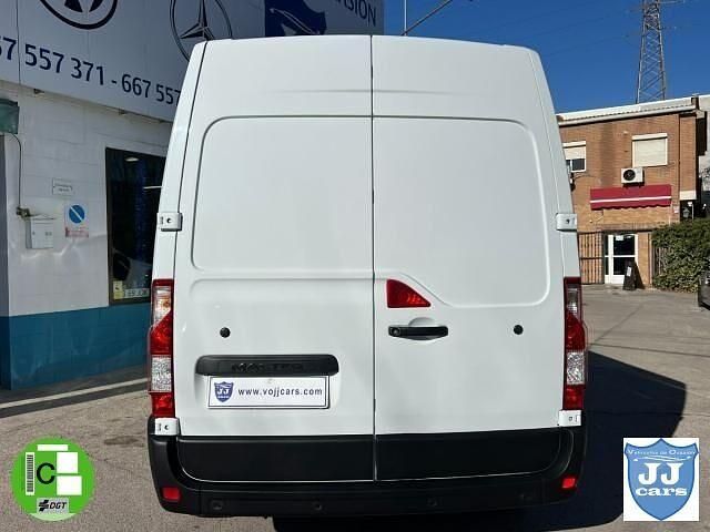 Usado Renault Master 135 CV (99 kW) 2022 Blanco Monovolumen