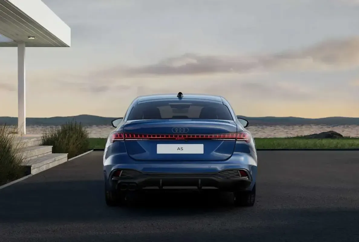 Nuevo Audi A5 Ambiente 204 CV (150 kW) 2026 Azul Berlina