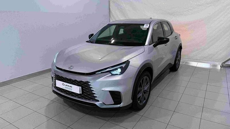 Plateado Usado 2024 Lexus LBX SUV | 31.980 € (Super precio) - Imagen 1/4