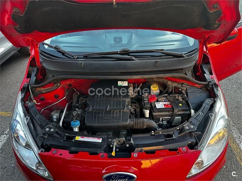 Usado Ford Ka 69 CV (50 kW) 2014 Rojo Berlina