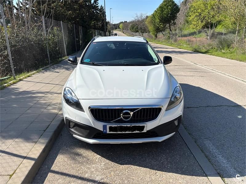 Usado Volvo V40 CC Momentum 150 CV (110 kW) 2016 Blanco Familiar
