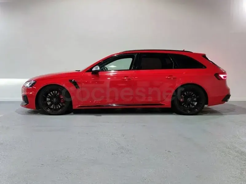 Usado Audi RS4 Exclusive 450 CV (330 kW) 2019 Rojo Familiar