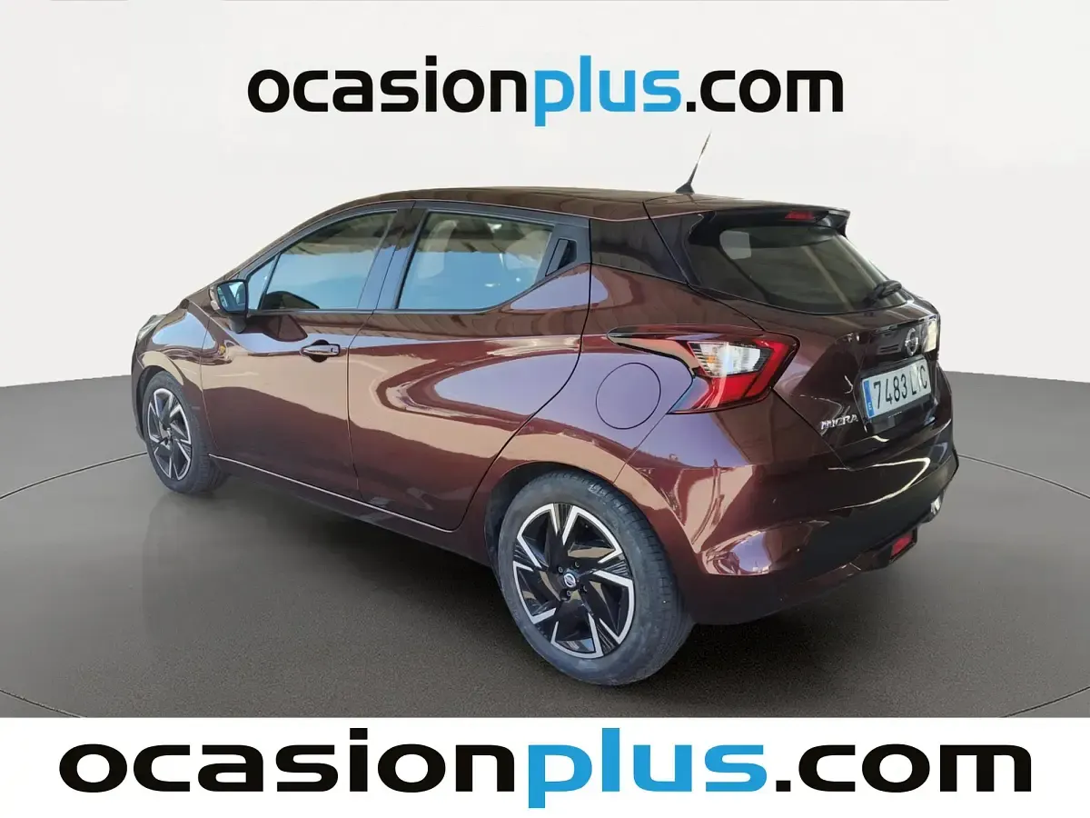 Usado Nissan Micra Acenta 92 CV (67 kW) 2021 Rojo Utilitario