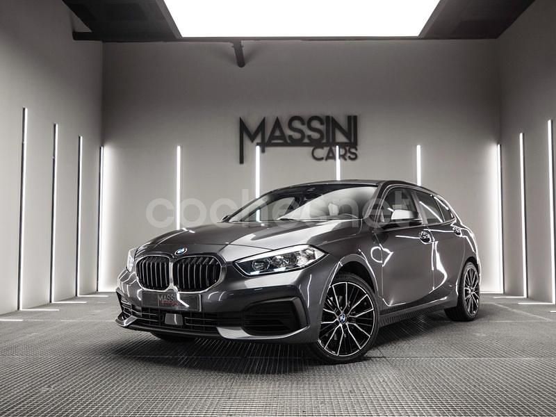 Usado BMW 118 136 CV (100 kW) 2020 Gris / plata Utilitario
