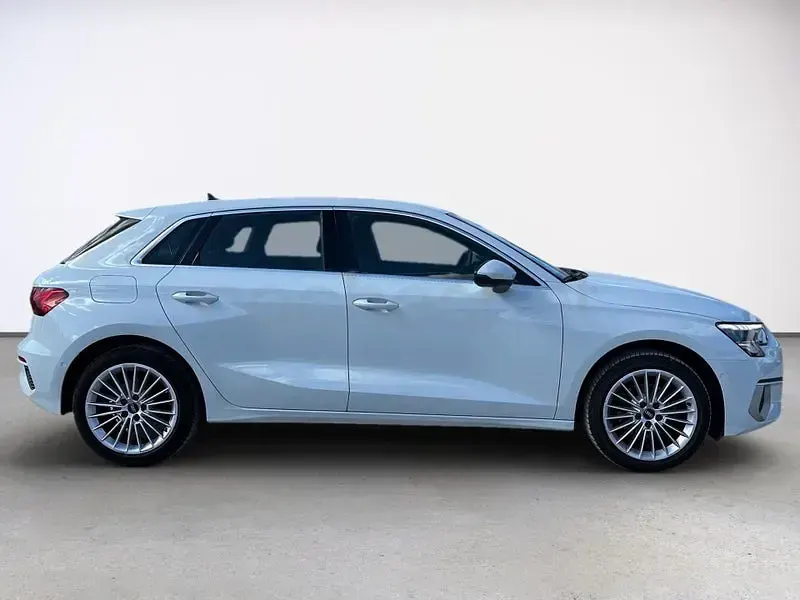 Usado Audi A3 Advanced Plus 110 CV (80 kW) 2023 Blanco Berlina
