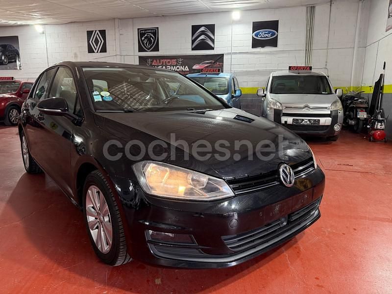 Usado VW Golf VII Advance 105 CV (77 kW) 2013 Negro Berlina