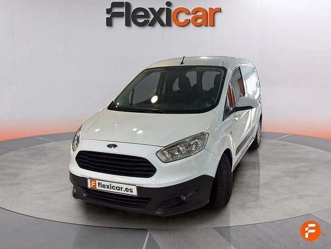 Usado Ford Tourneo Courier Trend 100 CV (73 kW) 2018 Blanco Monovolumen