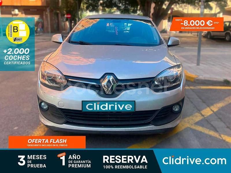 Gris / plata Usado 2014 Renault Mégane III LIMITED Berlina | 5290 € (Super precio) - Imagen 1/4