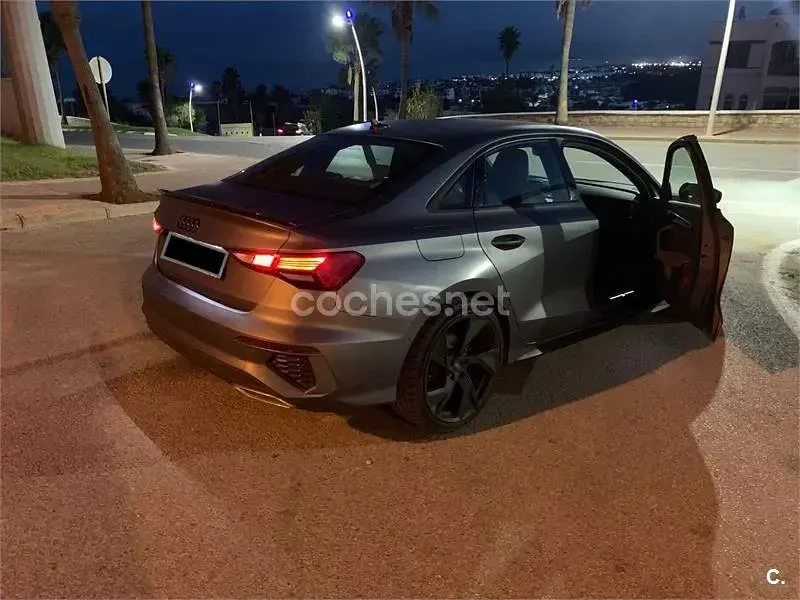 Usado Audi A3 S-Line 150 CV (110 kW) 2024 Gris / plata Berlina