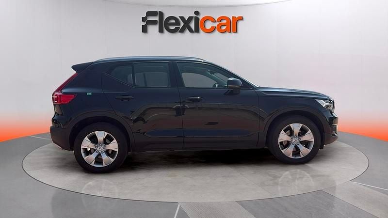 Usado Volvo XC40 Momentum 163 CV (119 kW) 2021 Negro SUV
